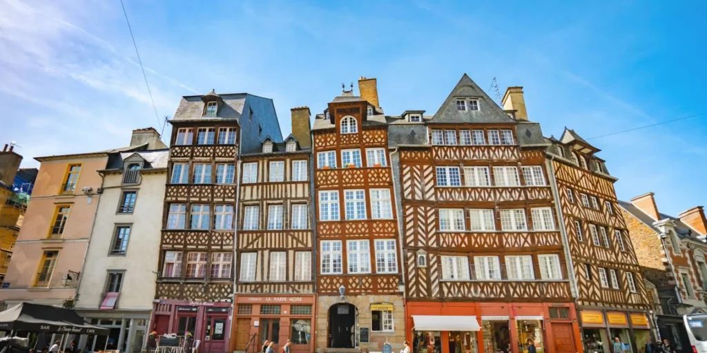Rennes la ville de pierre vue sur la batiments