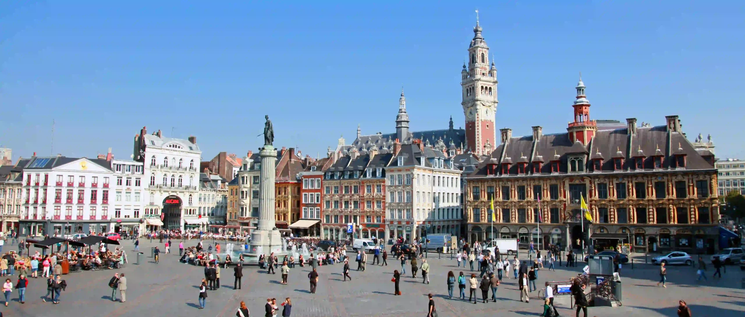 Lille la Grande place de jour