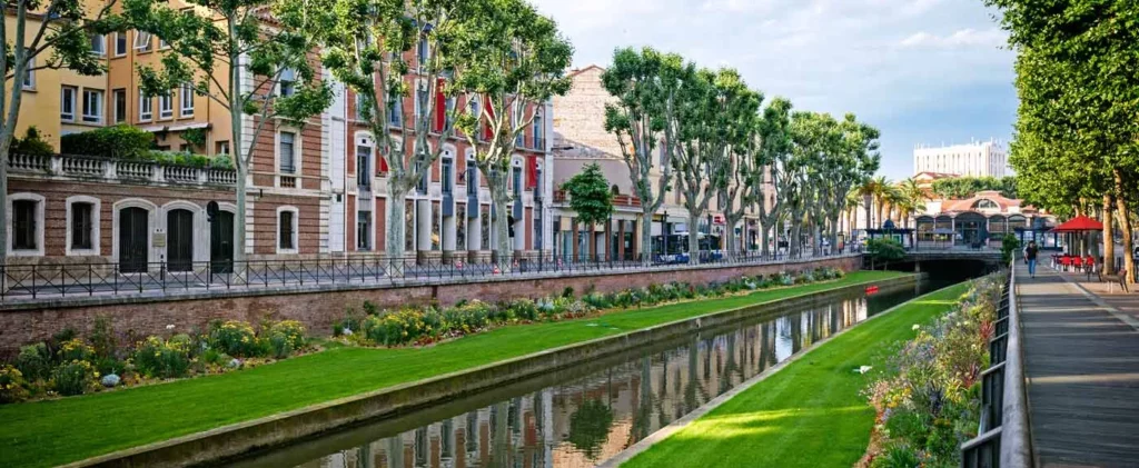 Perpignan les canaux verdoyant