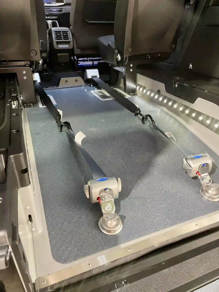 FORD Tourneo Connect TPMR Aménagement Taille S avec sangle de sécurité