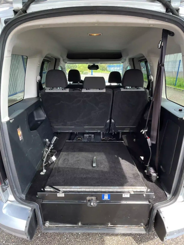 VW CADDY IV TPMR TRIPOD 3 + 1 arrière coffre ouvert rampe rabattue