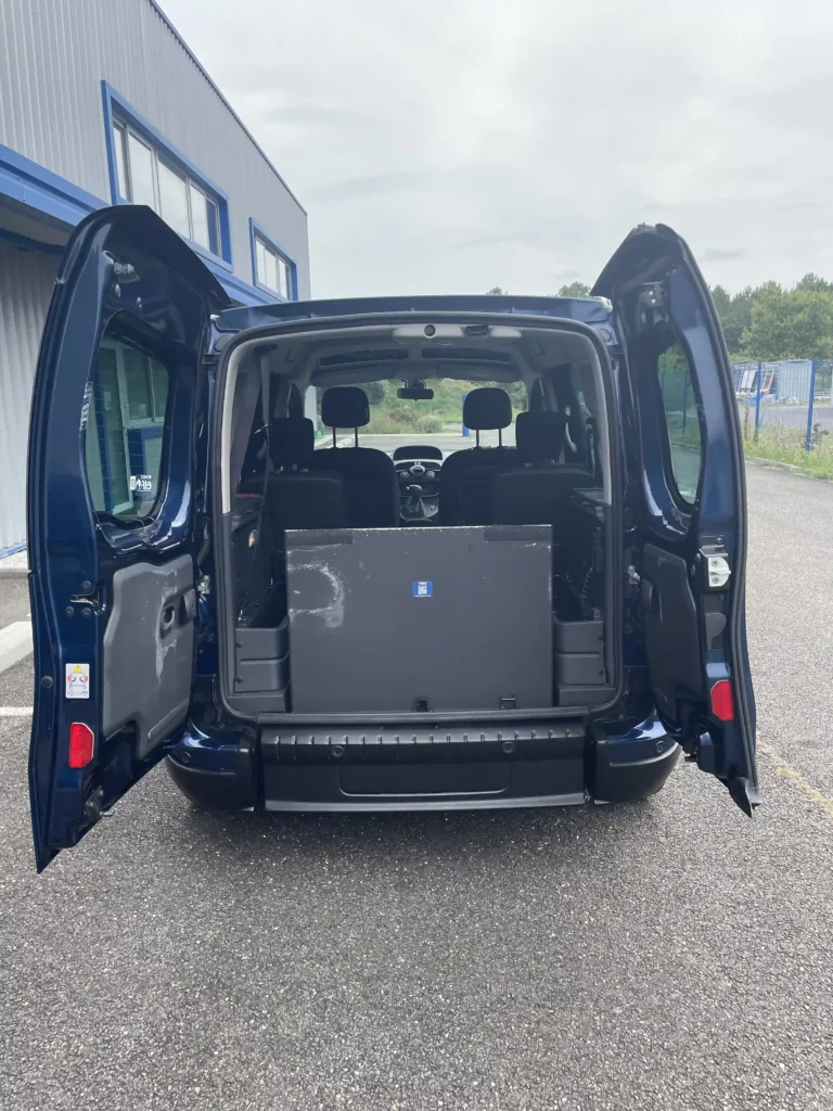 RENAULT Kangoo TPMR 4+1 30ème Anniversaire coffre ouvert